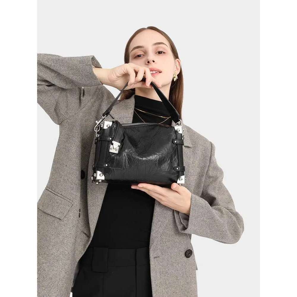 Women's Bags Fashion Women Metal Rivets Party Totes Handbag Cowhide Genuine Leather Shoulder Bags New Designer Strap Crossbody Bag Pouch Flap