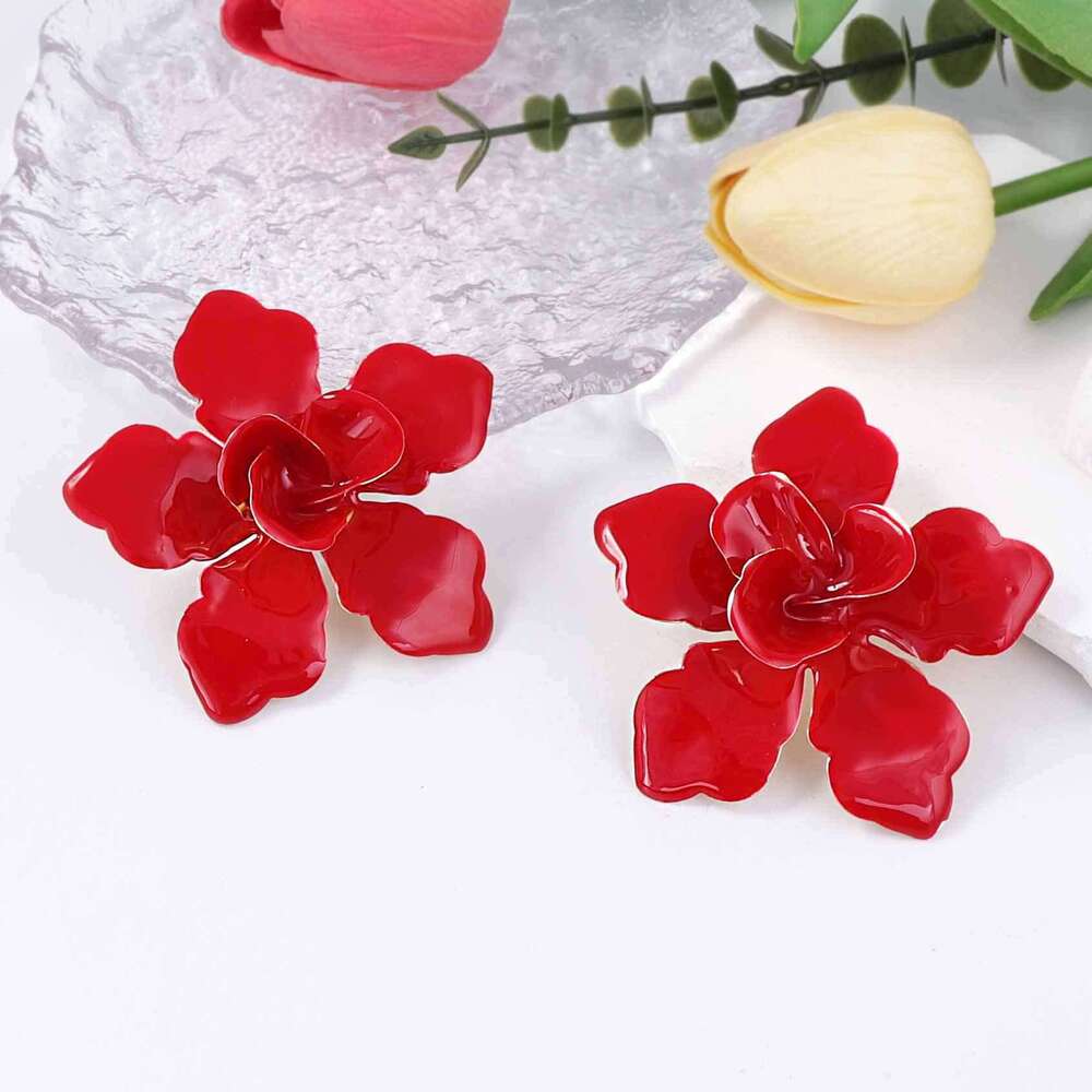 Bold Vintage Metal Enamel Floral Stud Earrings Light Luxury Elegant Versatile Women Jewelry