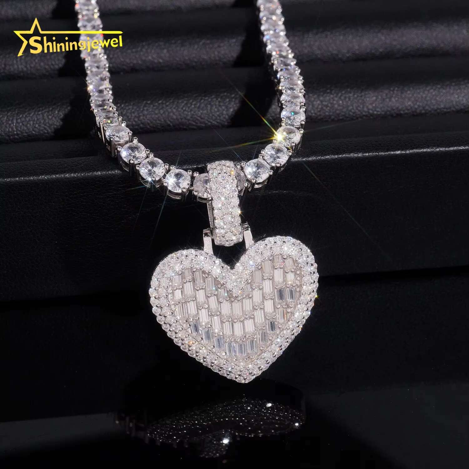 Stocks Fine Jewelry 925 Silver Moissanite Heart Pendants GRA Certification Custom Iced Out Moissanite Pendant