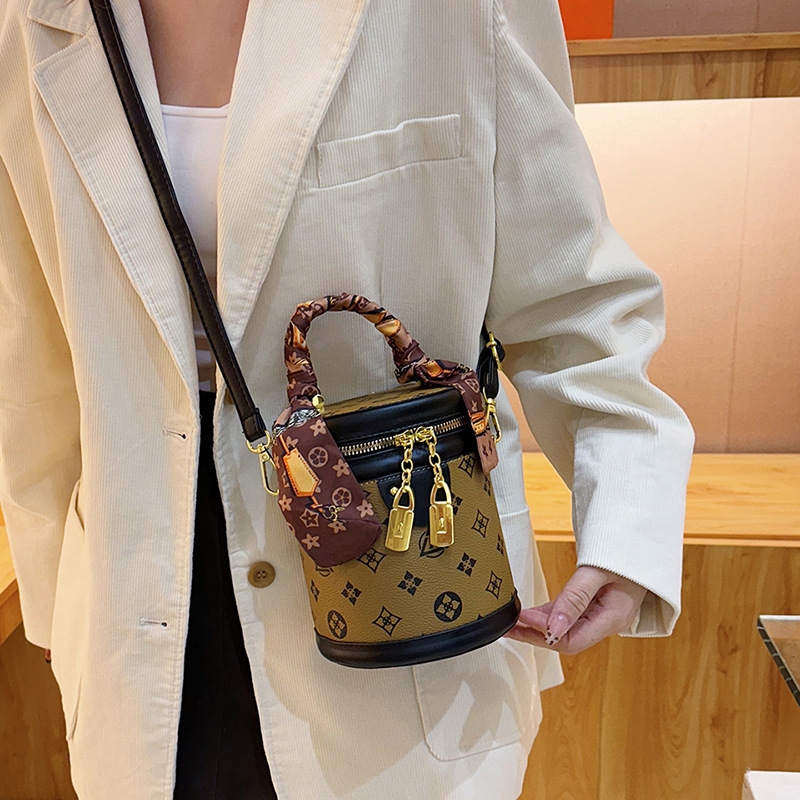 Free shipping New women's simple single shoulder crossbody bag Fashion printed small bag with silk scarf cylinder bag Everything handbag Black kh