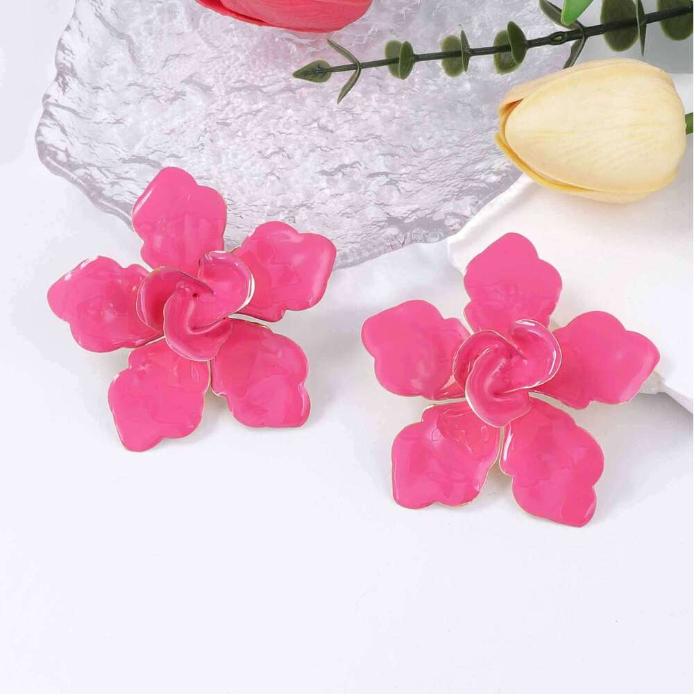 Bold Vintage Metal Enamel Floral Stud Earrings Light Luxury Elegant Versatile Women Jewelry