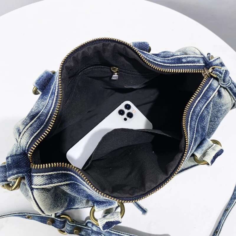 Moto & Biker Denim Pillow Bags For Women Designer Handbag Purse 2024 New In Washing Process Patchwork Top Handle Shoulder