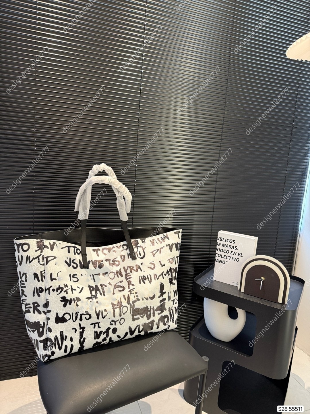 Luxury womens designer bag tokyo black letter graffiti tote bag fashion white large shoulder shopping bags ladies women handbag purse high quality