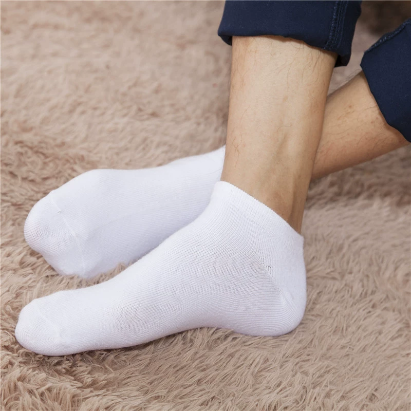 Flat solid color boat socks for Southeast Asia and hot regionsFlat solid color boat socks are breathable and comfortable! A pack of 10 pairs