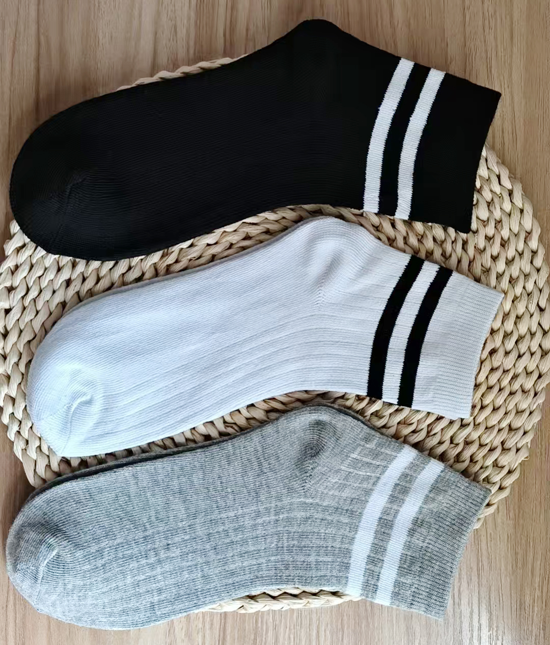 Colorblocked two-bar casual business style mid-calf socks for all kinds of business casual sports people made of polyester A pack of 10 pairs