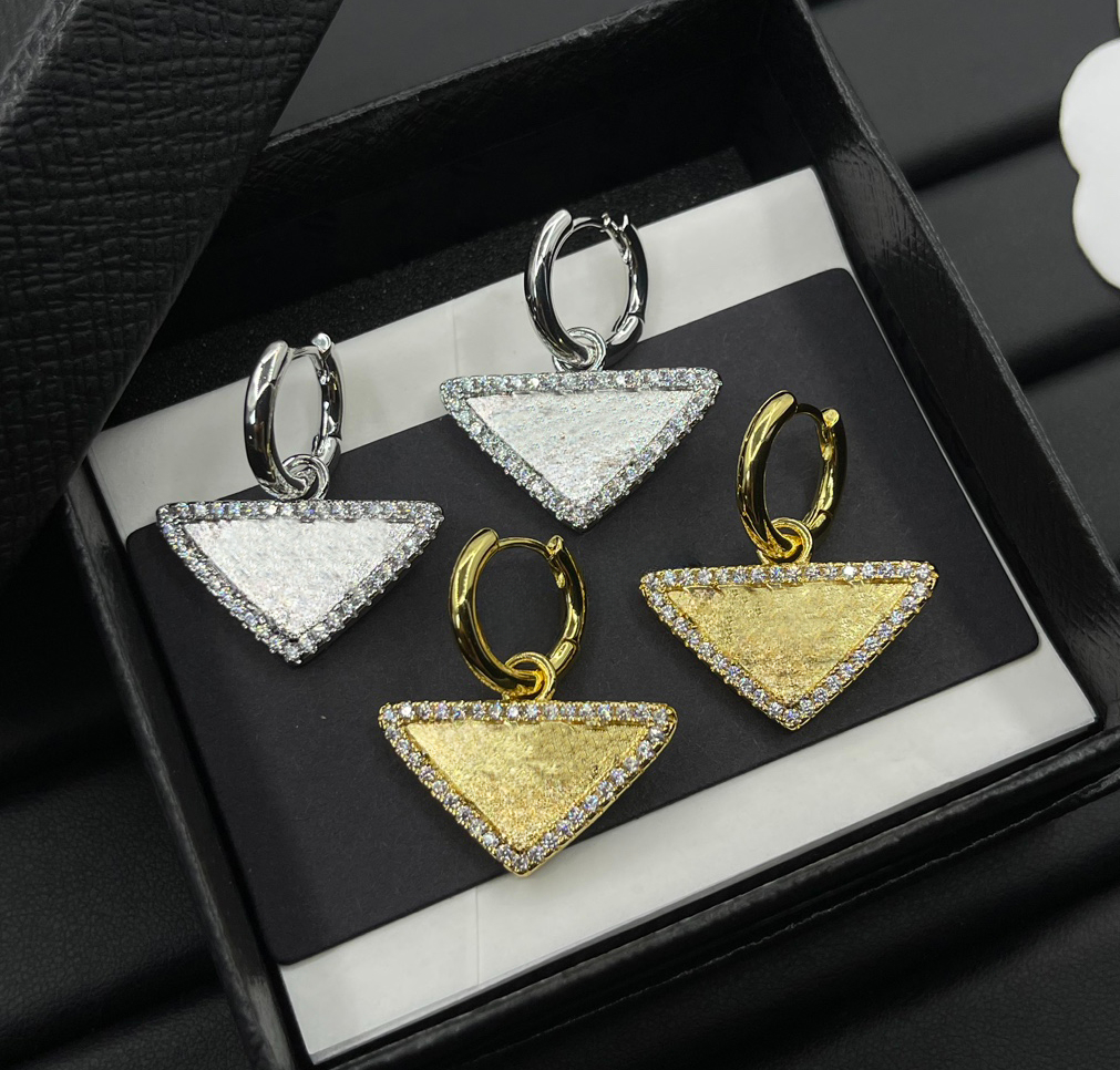 Fashion Brand Designers Letters Stud Triangle Earrings Hoop Stud 18k gold Women Luxury Design Crystal Earring Wedding Party Jewelry