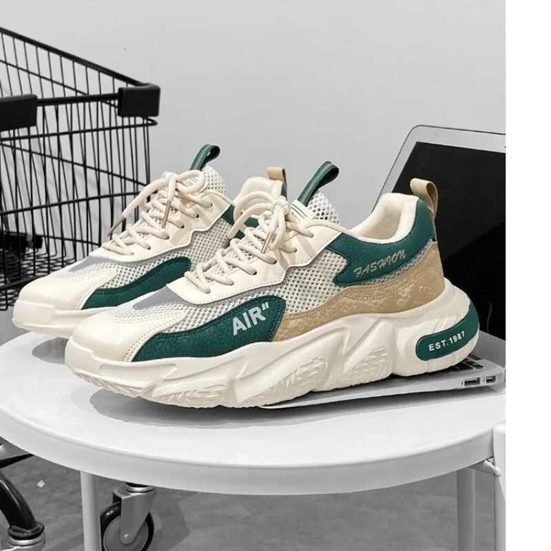 Designer Shoes Men's Casual Sports Breathable Lightweight Sports Shoes Summer Outdoor Tennis Running Shoes Walking Shoes Men's Vulcanized Bo