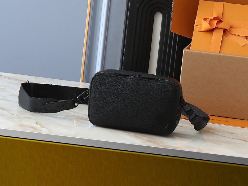 Mini Alpha Wearable Wallet shoulder bag Men designer crossbody bag purse designers square bags Luxury mens Wallet women leather handbag