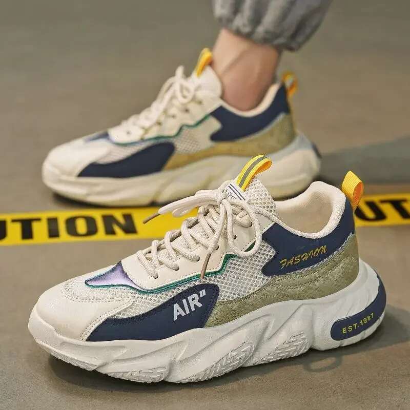 Designer Shoes Men's Casual Sports Breathable Lightweight Sports Shoes Summer Outdoor Tennis Running Shoes Walking Shoes Men's Vulcanized Bo