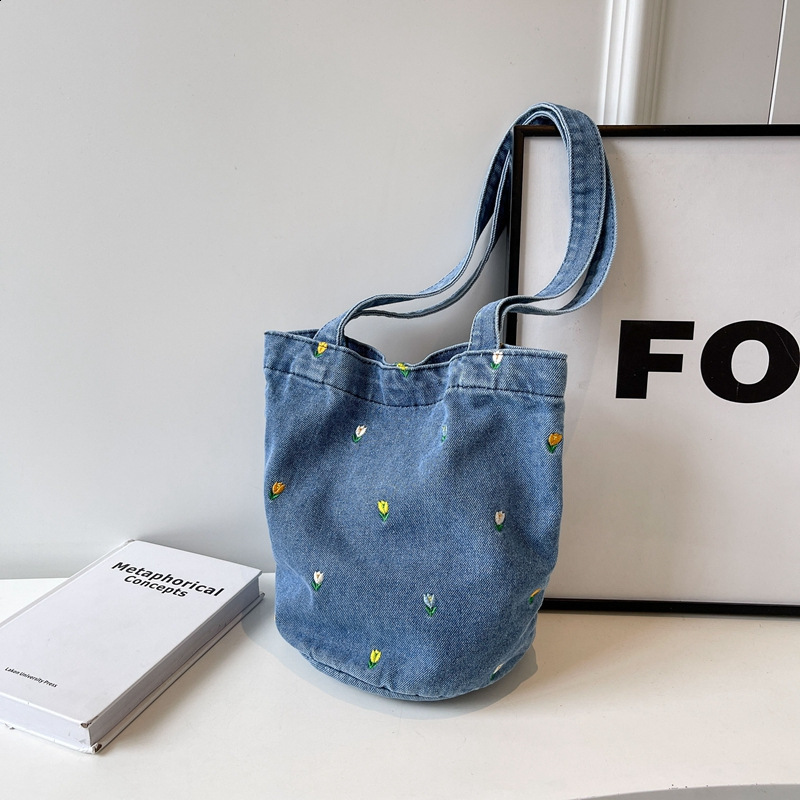 Simple Fashion Solid Bucket Shoulder Bags Large Capacity Versatile Sense of Handbags for Women High Quality Classic 240827