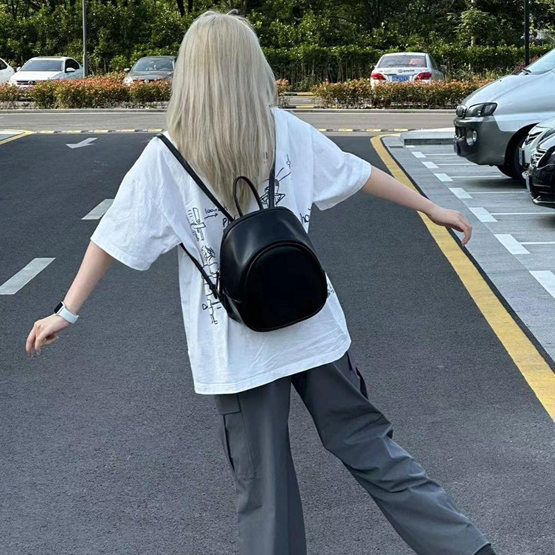 South Korea small backpack women's large capacity leisure backpack 2025 simple small backpack