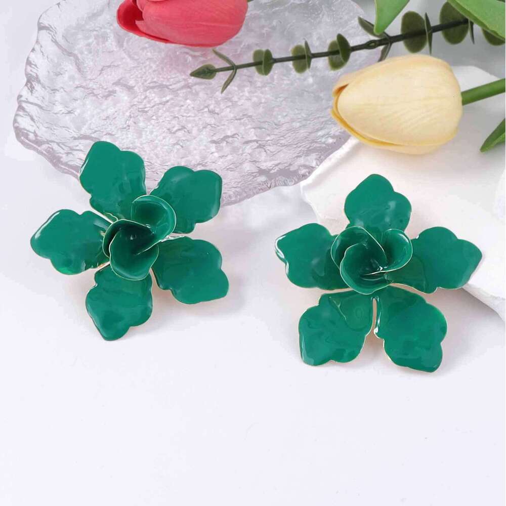 Bold Vintage Metal Enamel Floral Stud Earrings Light Luxury Elegant Versatile Women Jewelry
