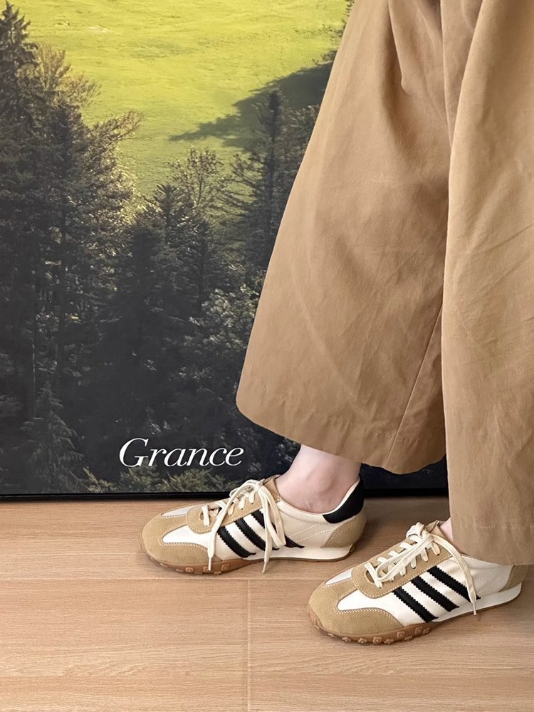 designer shoes new Women's flat leather German training shoes style for spring and autumn Super popular soft sole retro little white shoes versat