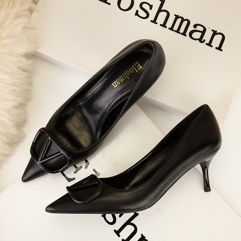 2025 European and American style fashionable banquet high heels women's shoes with thin heels high heels shallow mouth pointed toe metal buckle s