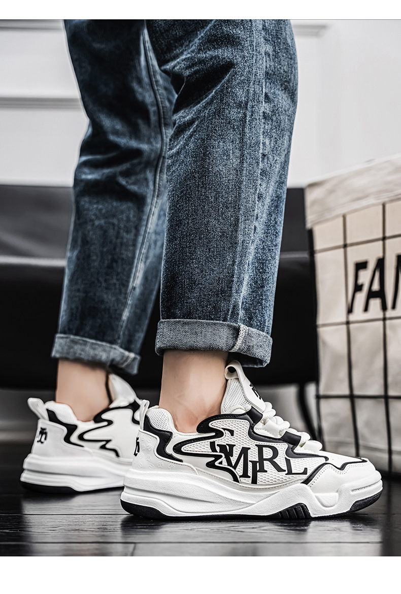 Men's shoes autumn new niche original design sense bread shoes thick soled student board shoes fashion shoes 2025