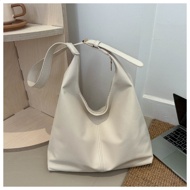 Commuting Texture Single Shoulder Bag for Women 2024 Popular Korean Style Underarm Bag Tote Bag Fashionable Women