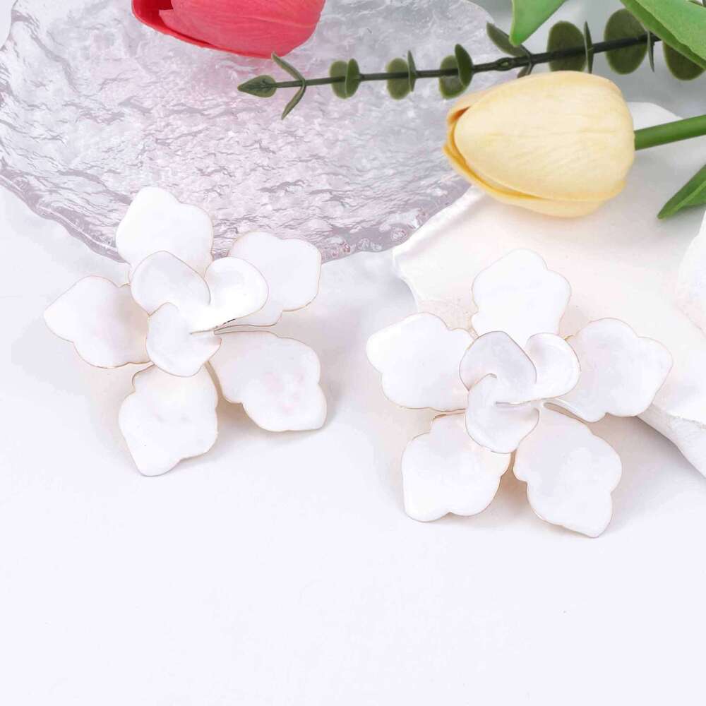 Bold Vintage Metal Enamel Floral Stud Earrings Light Luxury Elegant Versatile Women Jewelry