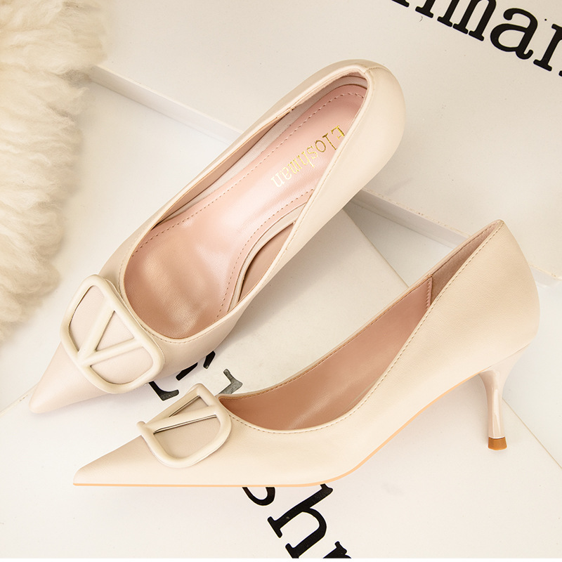 European and American style fashionable banquet high heels women's shoes thin high heels shallow mouth pointed toe metal buckle simple single shoes new design