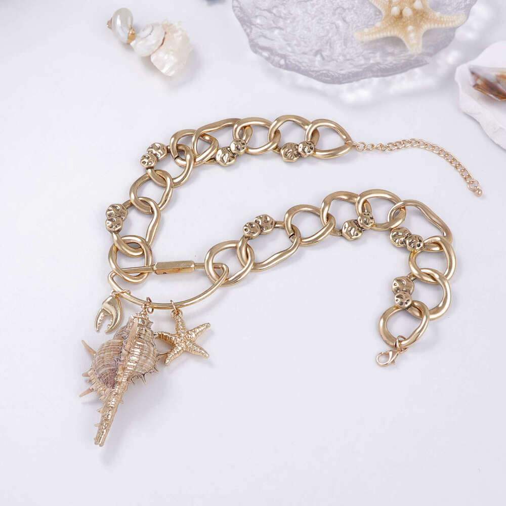 Trendy Ocean Vacation Style Alloy Chain Conch Pendant Necklace Light Luxury Elegant Women Jewelry
