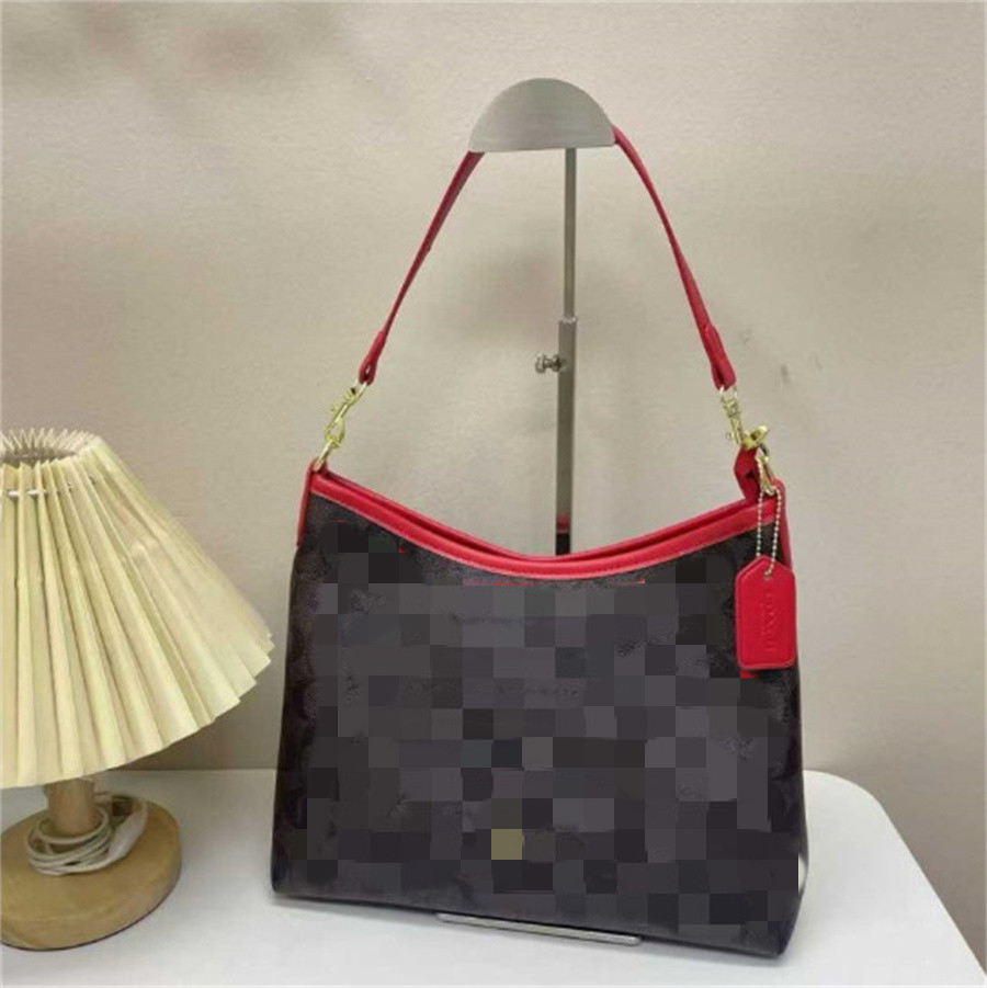 Shoulder Bags Fashion Designer Underarm Small Handbags Women Halfmoon ladies Baguette Purse Chain Strap Croissant bags Large Capacity C Zipper Wallets