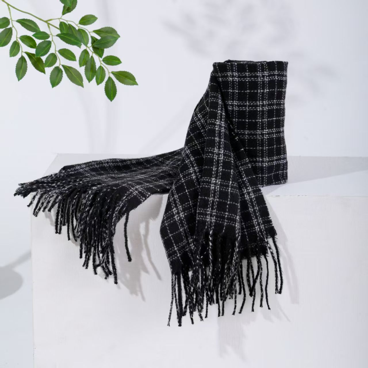 T385 popular scarf winter versatile Korean style ladies thickened student warm plaid shawl tassel neck scarf