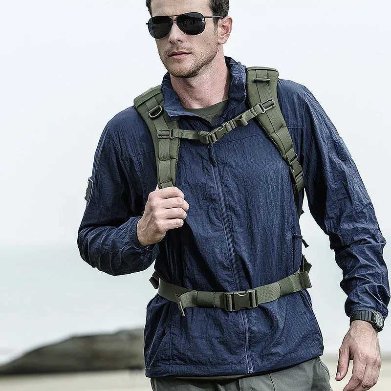 New Arrival Summer lightweight tactical jacket mens windproof jacket thin leather hooded raincoat quick drying breathable waterproof jacket Z250331
