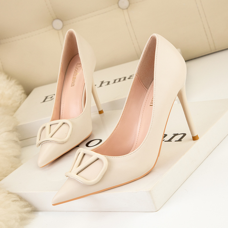 2025 European and American style fashionable banquet high heels women's shoes with thin heels high heels shallow mouth pointed toe metal buckle s