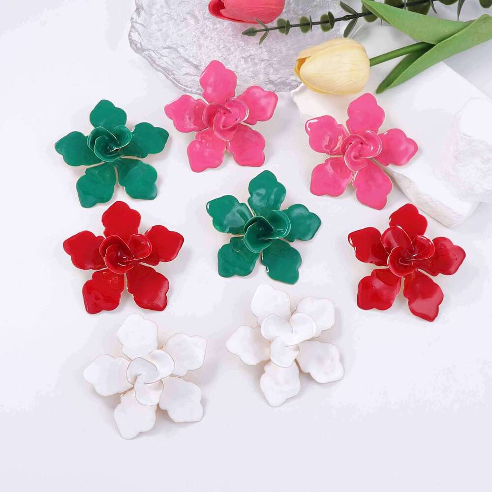 Bold Vintage Metal Enamel Floral Stud Earrings Light Luxury Elegant Versatile Women Jewelry