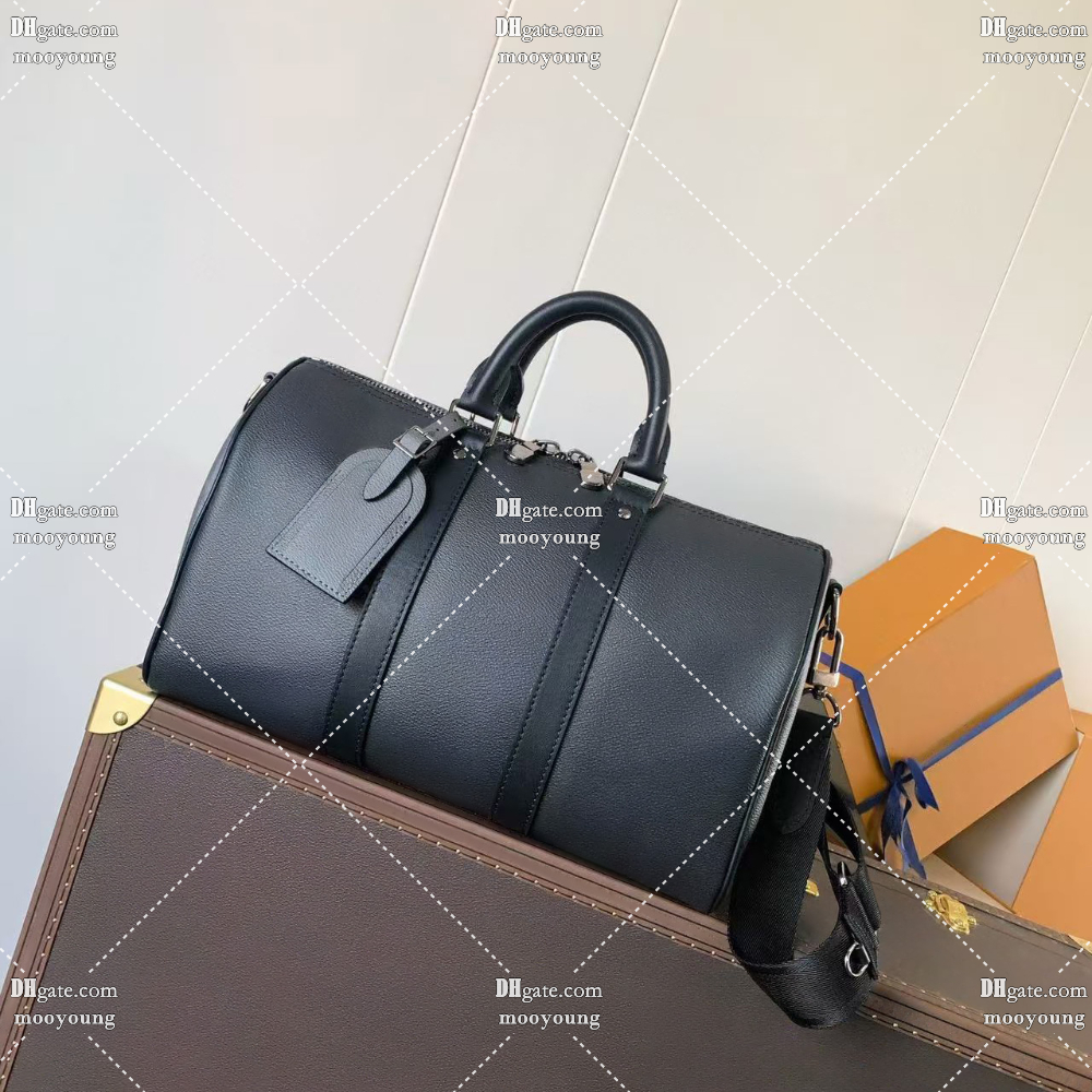 Designer Top Handle Bag 34cm Medium Handbags for Men Crossbody Purse Black Shoulder Bag with Strap