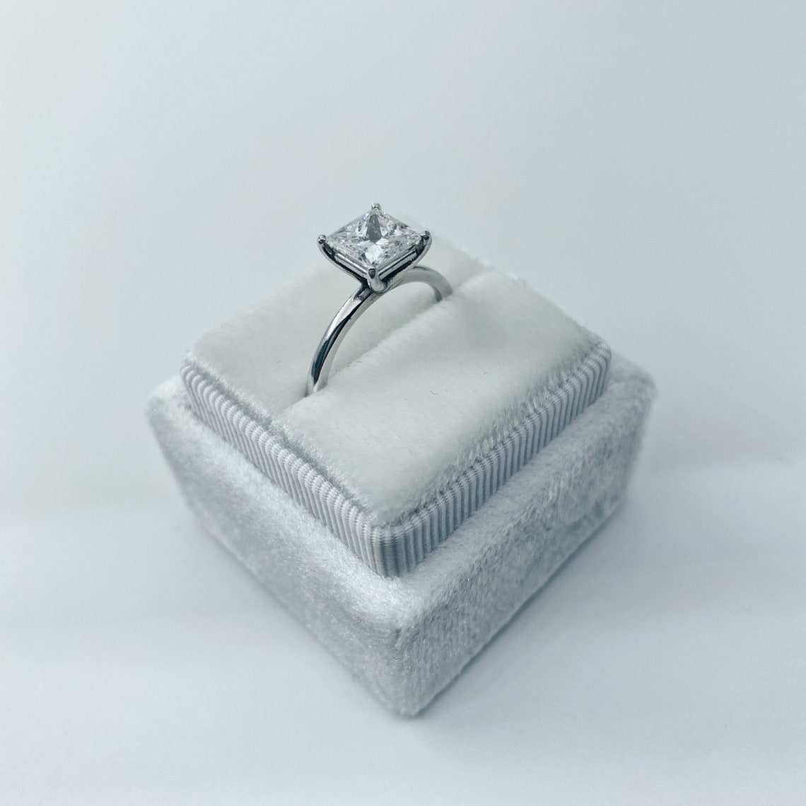 Jewelry 18K White Gold Solitaire Engagement Ring 1.5 Carat Square Princess Lab Grown Diamond Wedding Simple Desigen Ring For Women