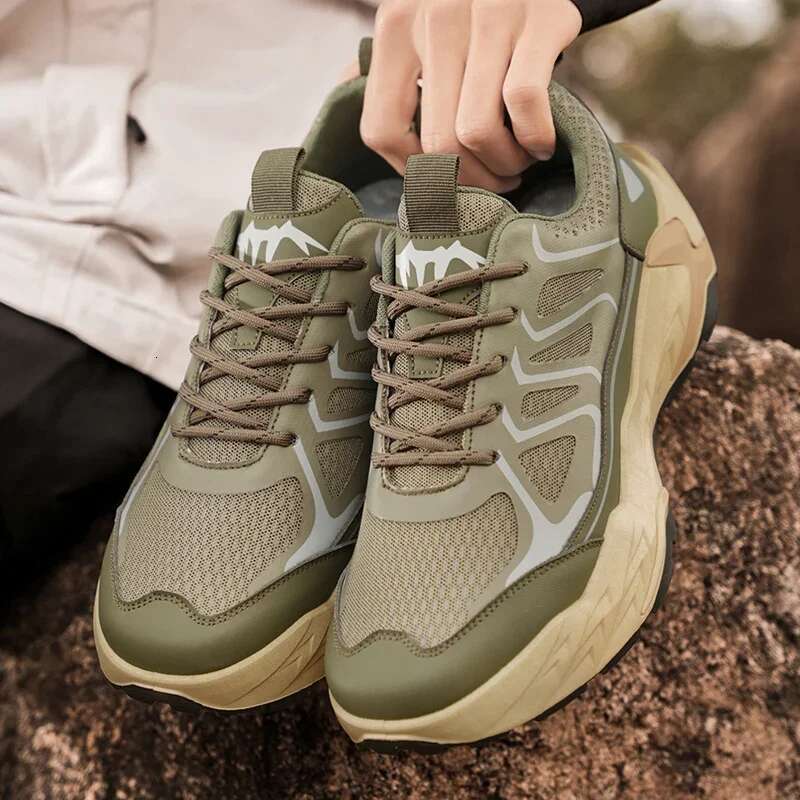 Designer Shoes Thick Soled Breathable Anti Slip Sports Shoes 2025 Spring Men's Hiking And Mountaineering Casual Shoes Fashionable And Comfortable