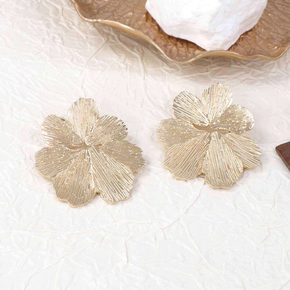 Unique Textured Flower Dangle EarringsArtistic Bold Yet Versatile Women Statement Earrings