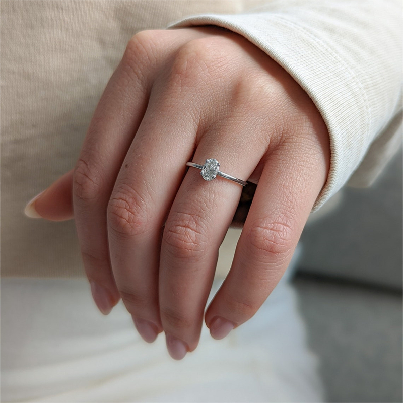 Jewelry Simple Desigen Real Gold Ring 0.5 Carat Oval Cut Lab Grown Diamond Solitaire Engagement Womens Gold Ring 14K 18K Platinum 950 Available