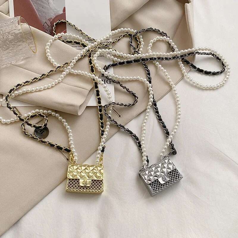 Shoulder Mini Metal Bags for Women Pearl Chain Crossbody Bag Designer Clothing Accessories Satchel Female Decorative Box Handbag