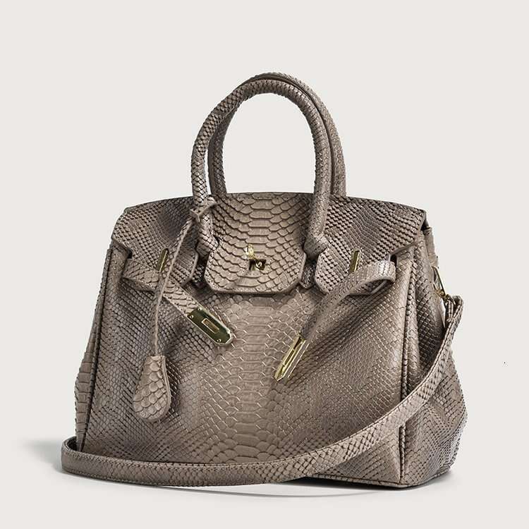 Snake skin pattern for women 2024 new large capacity handbag, trendy commuting single shoulder crossbody bag