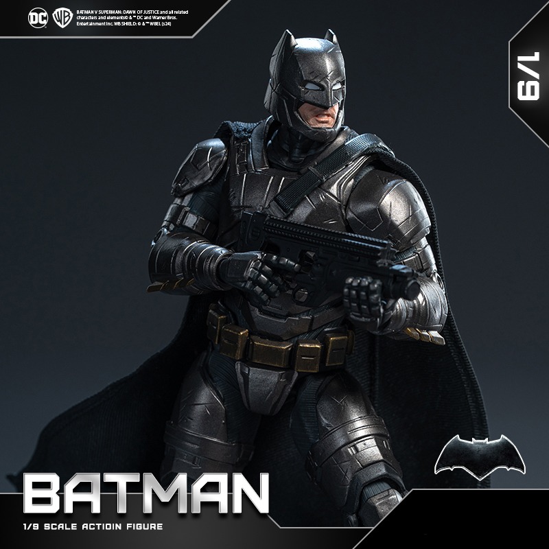 Action Figures Toy DC Batman Fondjoy Batman Movie Character Model Light Armor Big Batman 1/9 Authentic Action Figures 19cm Collect Ornaments Gifts for