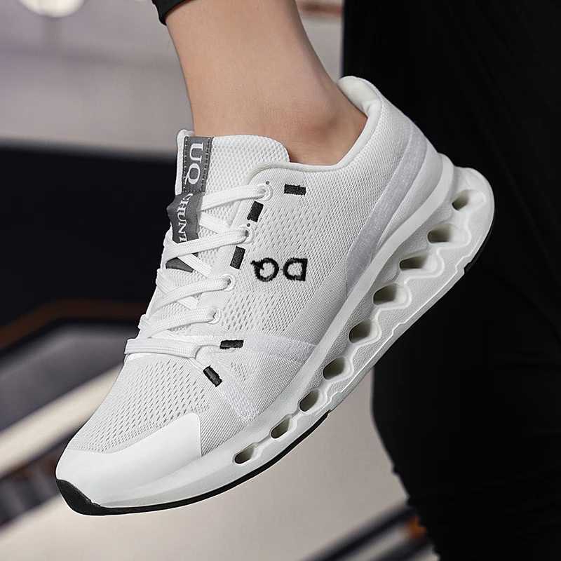 Running Shoes Men Mesh Breathable Flat Comfortable Cushioning Casual Sneakers Training Gym Jogging Sports Shoes for ManC250410
