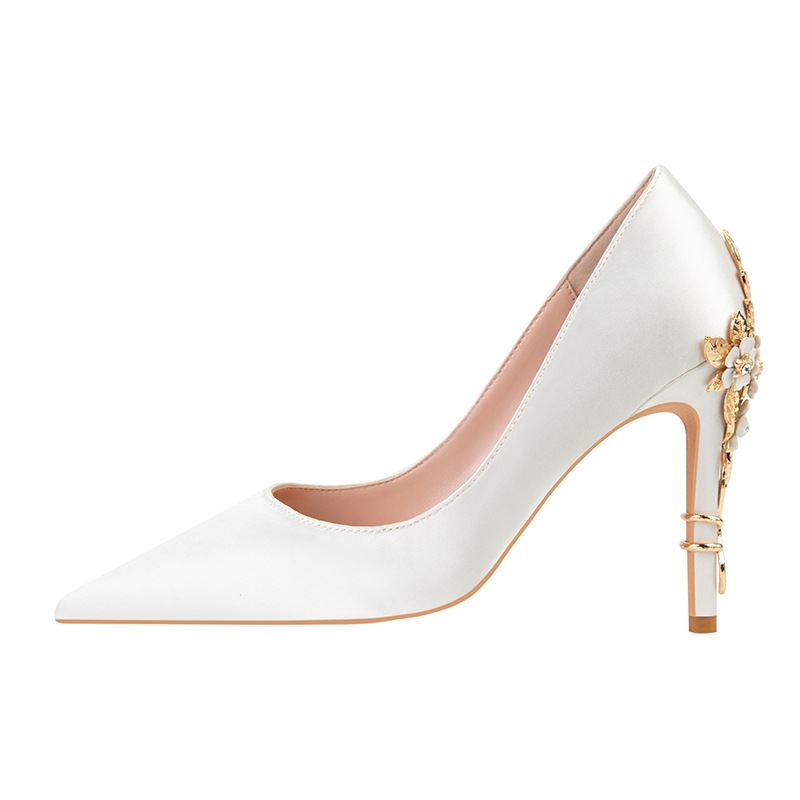European and American sexy women's shoes with metal flowers stiletto heels pointed-toe satin single shoes for weddings