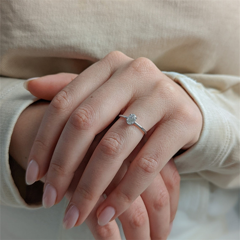 Jewelry Simple Desigen Real Gold Ring 0.5 Carat Oval Cut Lab Grown Diamond Solitaire Engagement Womens Gold Ring 14K 18K Platinum 950 Available