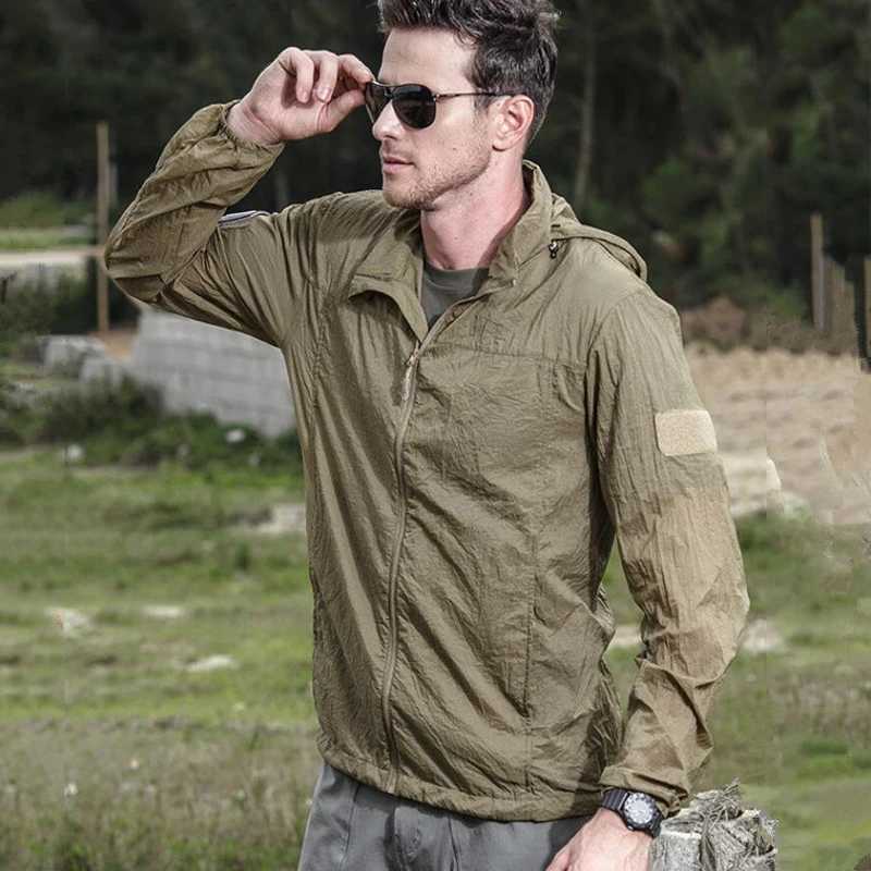 New Arrival Summer lightweight tactical jacket mens windproof jacket thin leather hooded raincoat quick drying breathable waterproof jacket Z250331