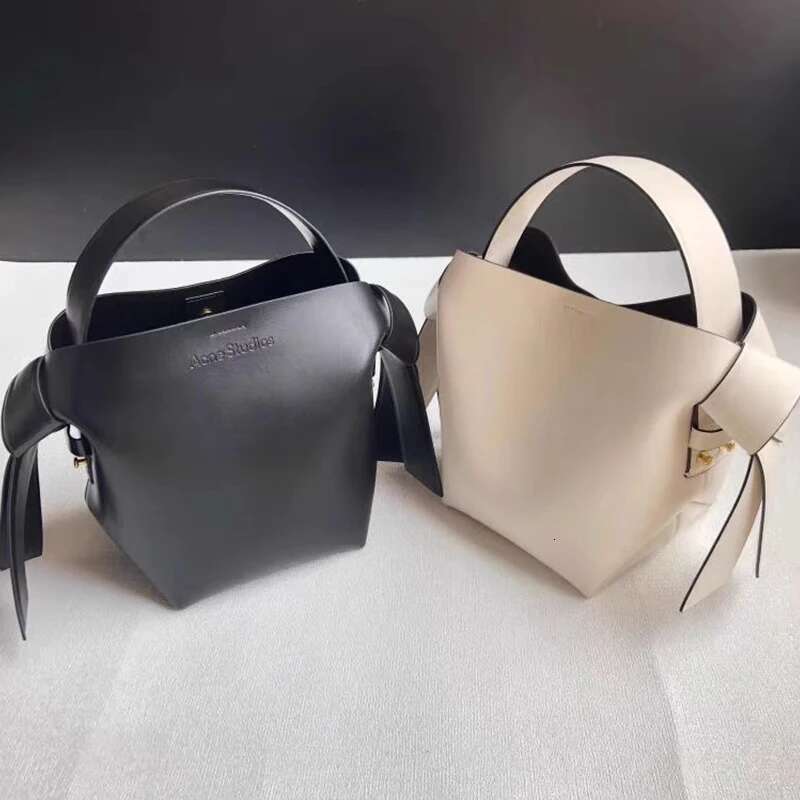 2025 autumn and winter new Fashionable handbag leather women's bucket bag advanced sense niche design single shoulder crossbody