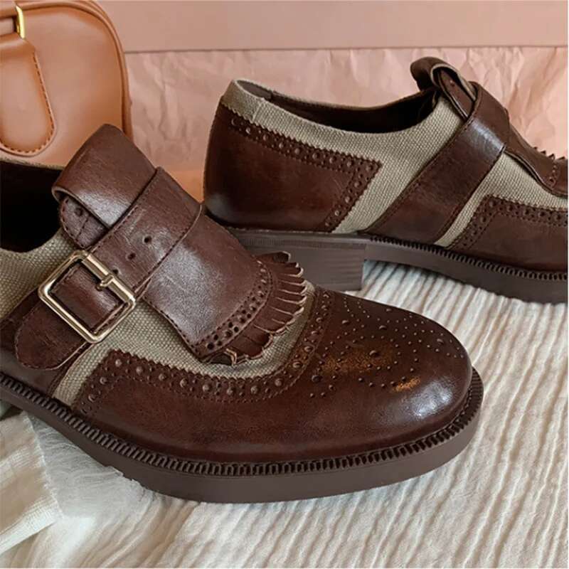 Brogue Woman Platform Flats British Style Vintage Cut-Outs Flat Casual Women Oxford Shoes Retro