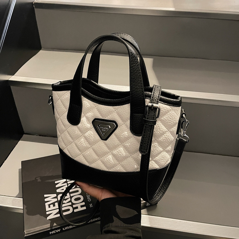 Designer free shipping 2025 new women's fashionable high-end texture dia grid bucket hand-held single shoulder crossbody bag