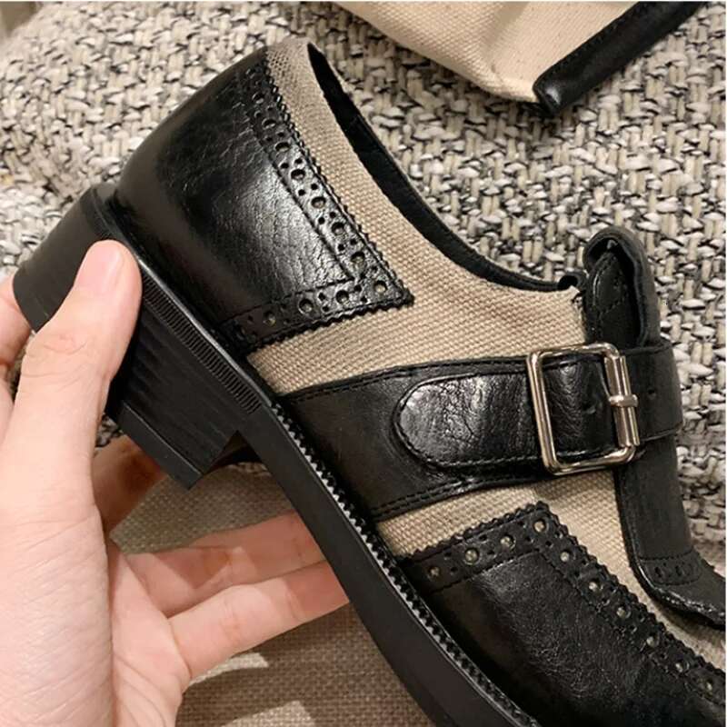 Brogue Woman Platform Flats British Style Vintage Cut-Outs Flat Casual Women Oxford Shoes Retro