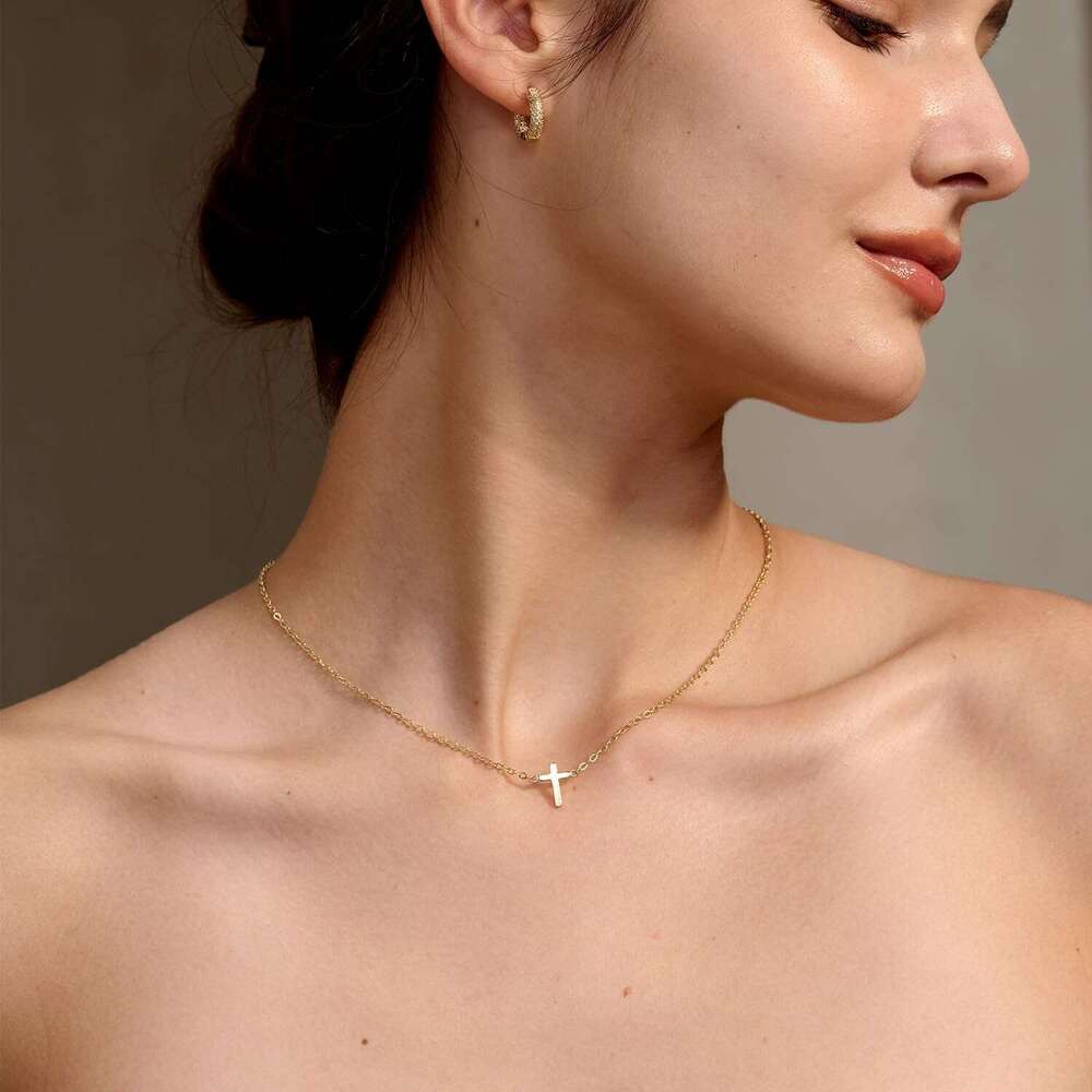 Dainty Necklace Women, 14K Plated Simple Choker Small Cross Pendant Tiny Cute Necklaces Handmade Aesthetic Gold Jewelry for Women