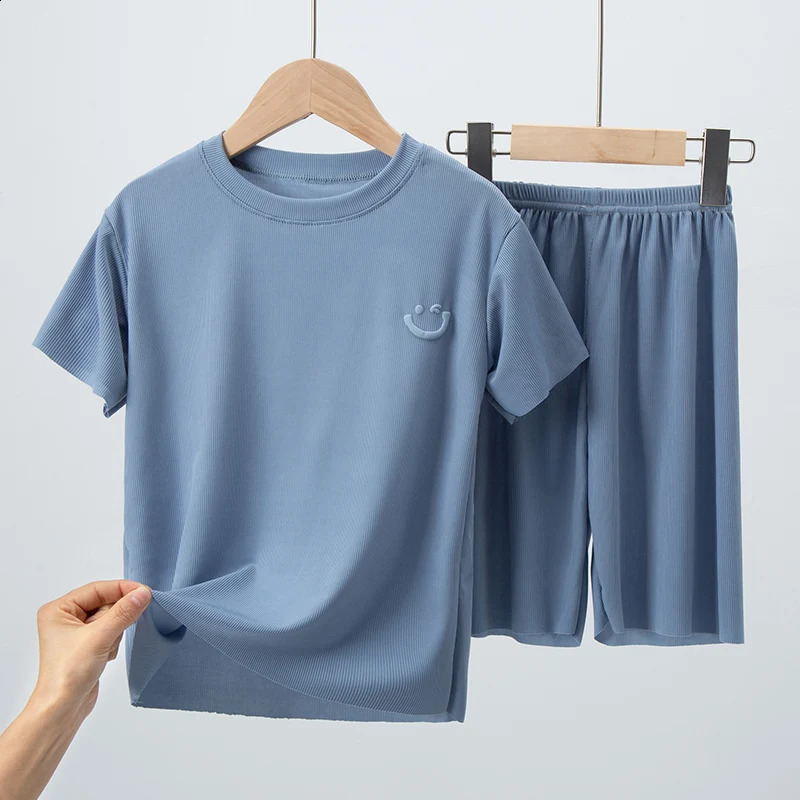 Childrens summer thin short sleeved ice silk set for boys and girls casual clown family clothing 2piece 250325z
