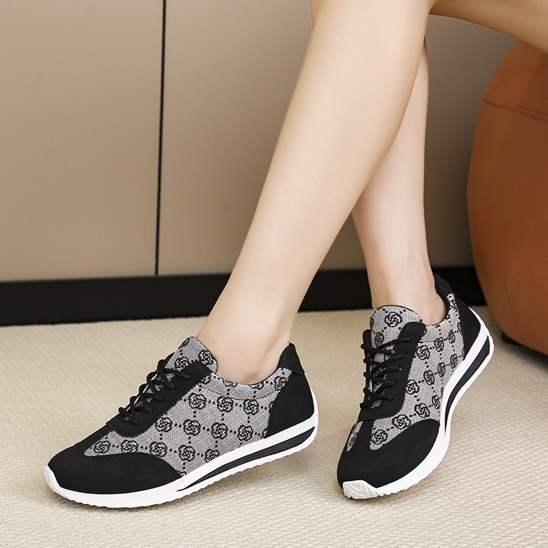 Women's board shoes trend soft sole all match running shoes flat German training shoes 2025