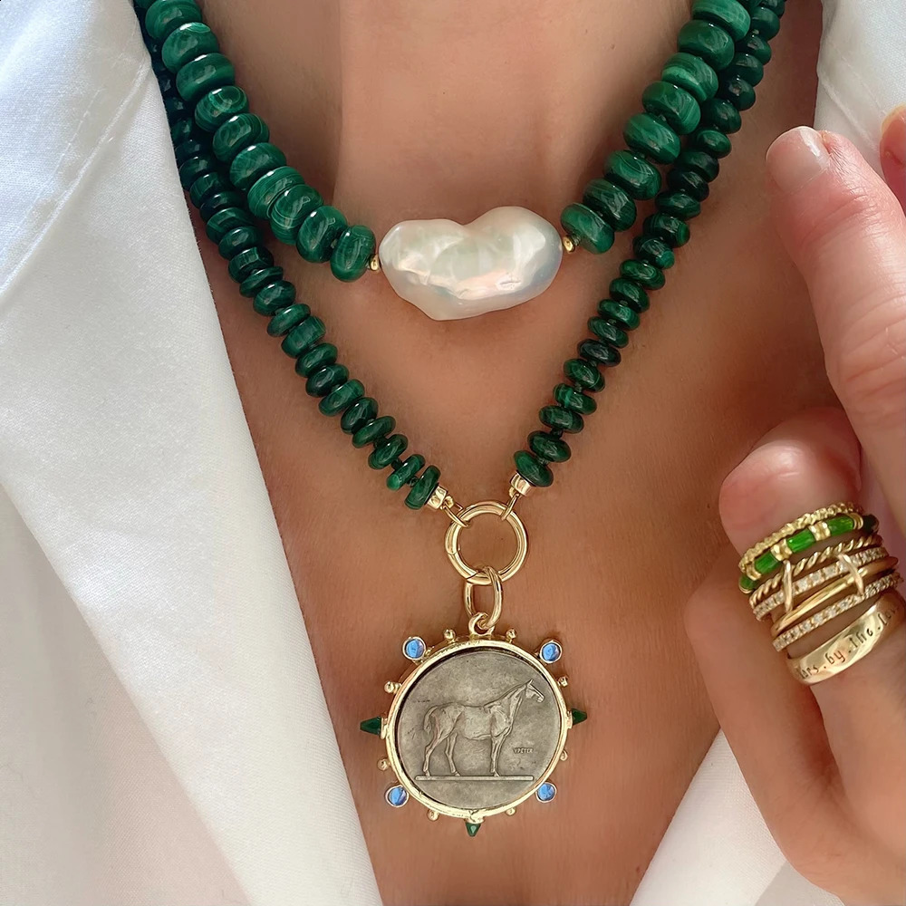 Thick Pearl Retro Large Coin Pendant Necklace Clavicle Chain Necklace Female Punk Necklace Aesthetic Jewelry Gift 250328