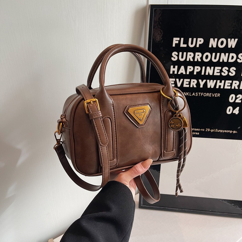 Designer Free Shipping 2025 New Fashionable Commuting Elegant Sand Zipper Bowling Single Shoulder Crossbody Bag For Womens Designer Bag Luxury Bag Tot