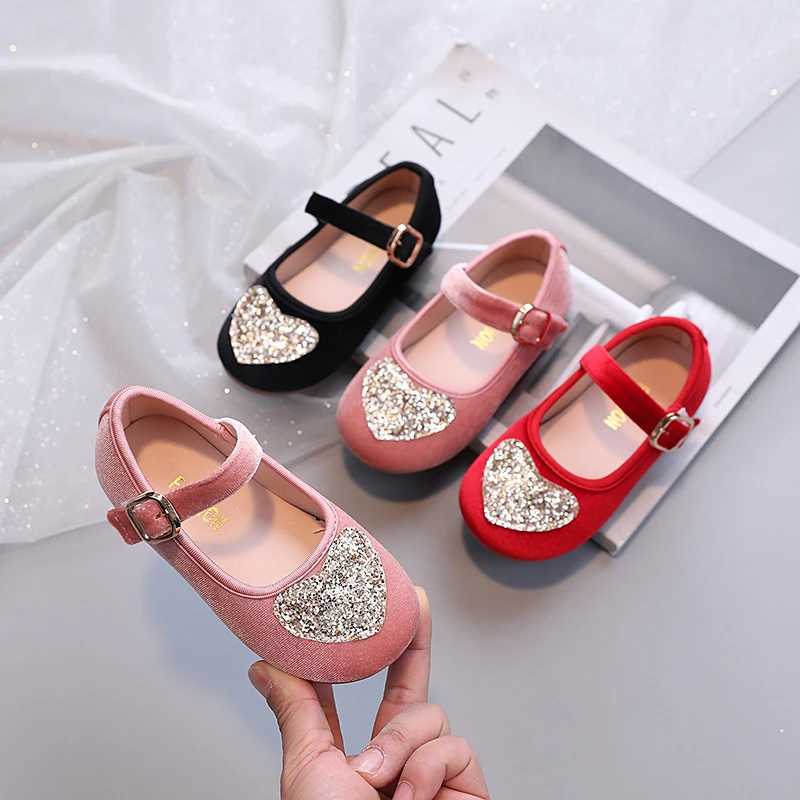 Mary Janes Love Heart Three color Velvet Childrens Flat Shoes Round Toes Beautiful Flexible Childrens Princess Shoes 23-33XJ250331